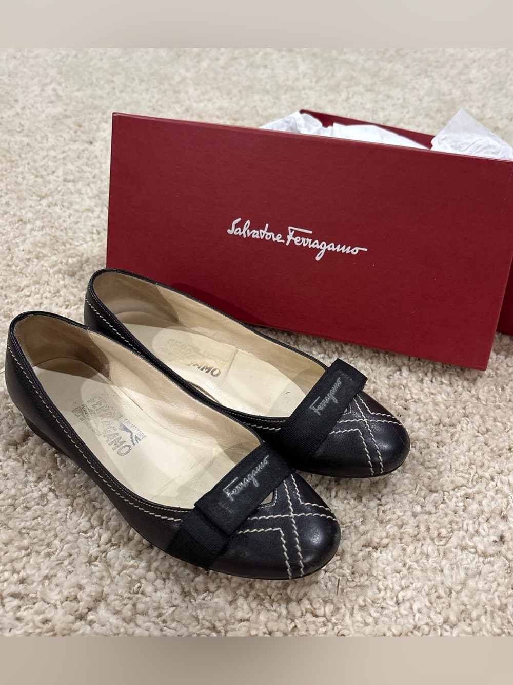 Salvatore Ferragamo Designer Black Leather Ballet Flats Nero Calf Size 7B w/ Box